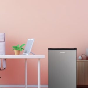 Cuisinart 2.7 Cu. Ft Compact Fridge in Silver